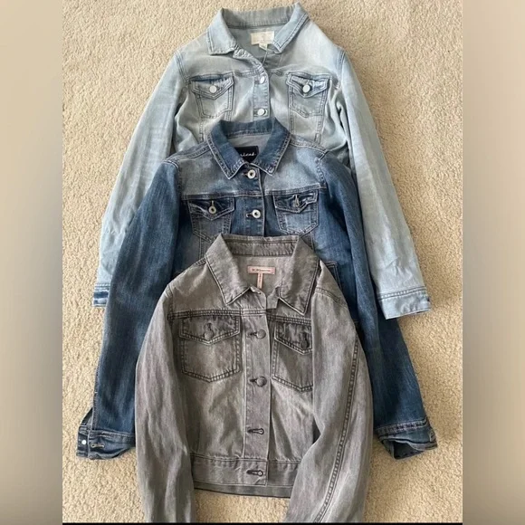 BCBGeneration- Maurice - Caslon set of 3 CROP Jean Jackets Size S - Picture 1 of 6